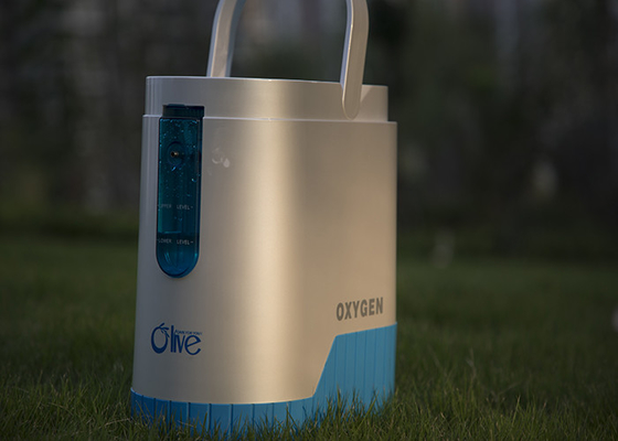 Concentrador verde-oliva 90W do oxigênio da bateria feita sob encomenda mini para cuidados médicos gerais